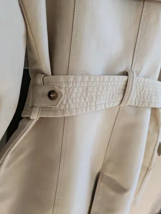 Gabardina Zara Beige Talla M