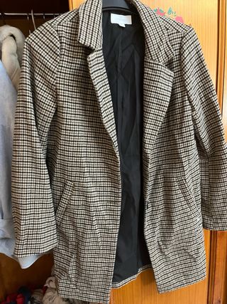 Abrigos y blazers casi nuevos. 