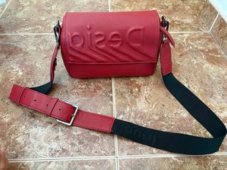 Bolso Desigual Rojo y Negro