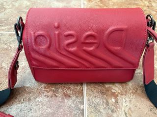 Bolso Desigual Rojo y Negro