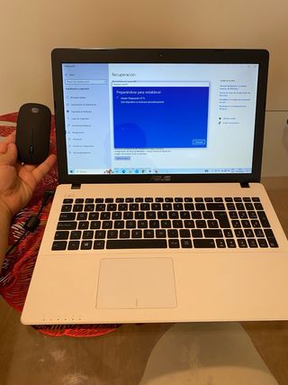 Asus F552w Portátil Blanco