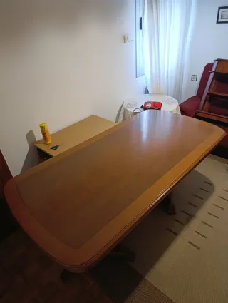 Mesa de comedor extensible 
rústica de madera