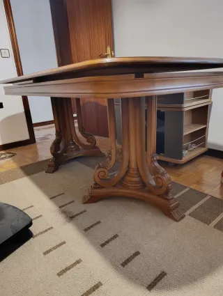 Mesa de comedor extensible 
rústica de madera