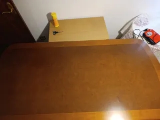 Mesa de comedor extensible 
rústica de madera