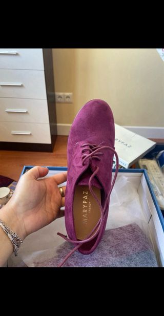 Botines granates con plataforma y cordones