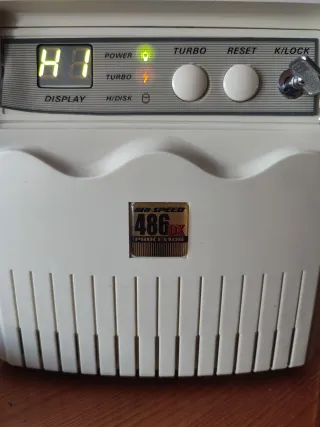 PC Retro 486 DX a 100MHz, 48MB RAM, Beige