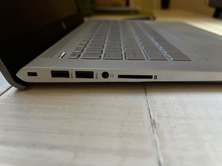 HP Pavilion i5 8GB RAM Plata