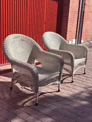 Sillón de mimbre blanco