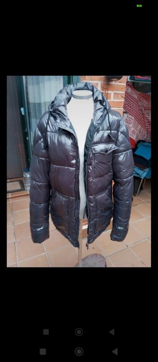 Chaqueta plumífera gris oscuro