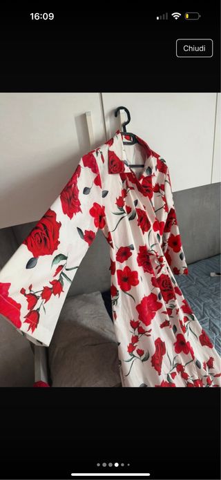 Vestito kimono floreale rosso e bianco