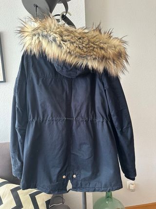 Abrigo Bershka azul talla S