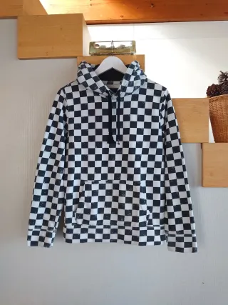 Sudadera con capucha ajedrezada