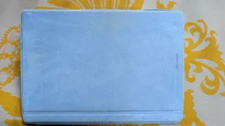 Microsoft Surface 3 con teclado azul