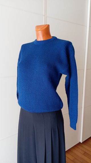 Jersey vintage azul de punto.