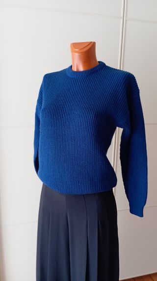 Jersey vintage azul de punto.