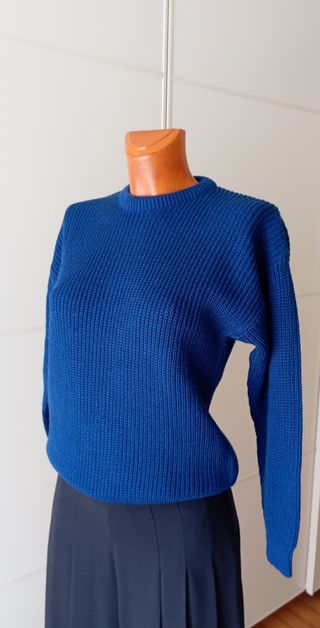 Jersey vintage azul de punto.