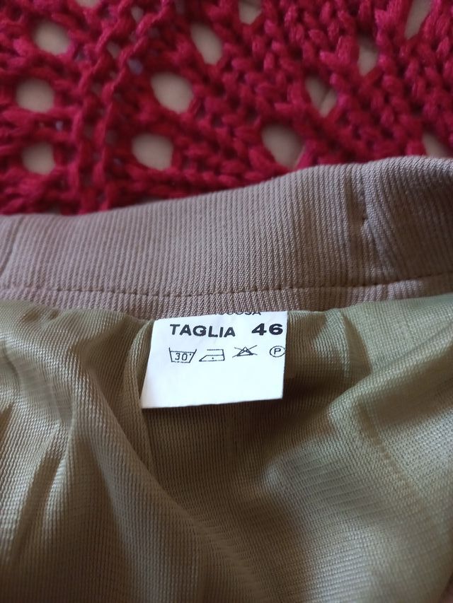 Gonna invernale a maglia con spacco