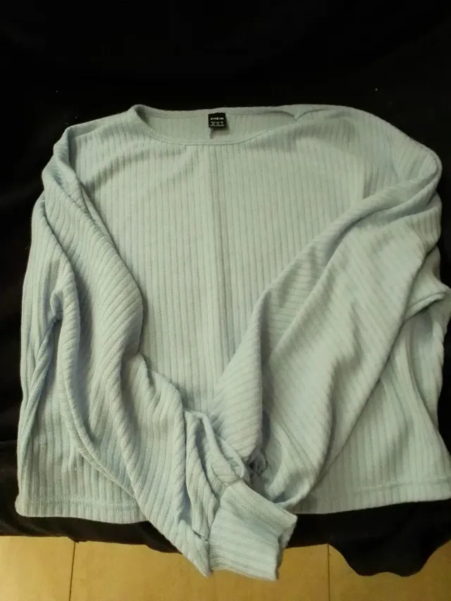 Camiseta SHEIN manga larga azul