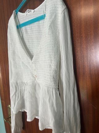 Blusa Stradivarius Volantes