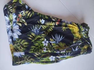 Pantalón corto estampado tropical