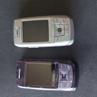 2 Cellulari Samsung E810 Silver e Viola