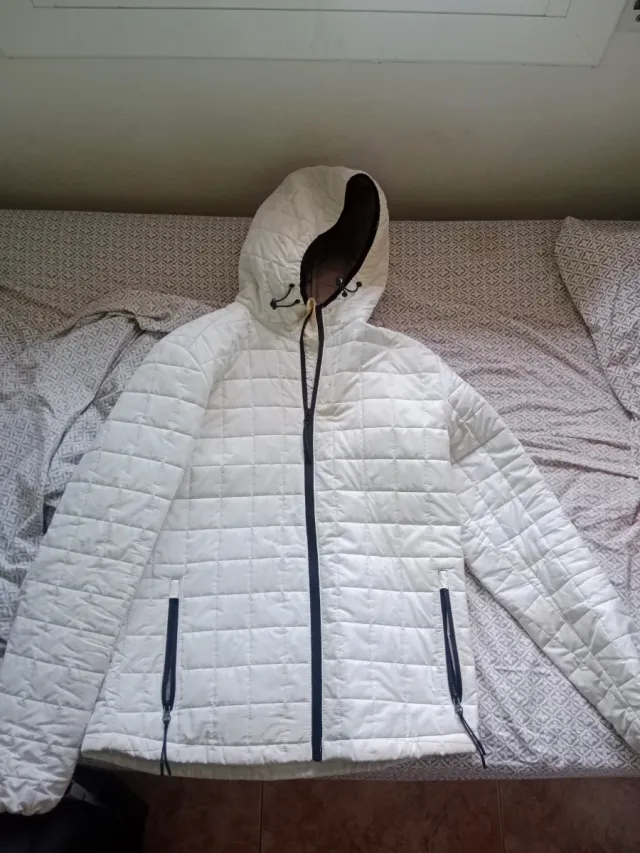 Chaqueta Revel acolchada con capucha