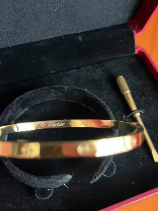 Pulsera Cartier Love Dorada para Mujer