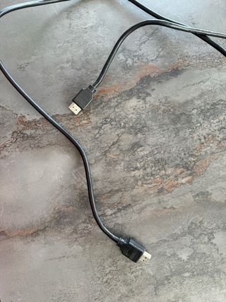 PS4 Slim 1TB - Sin Mando - Gris/Negro