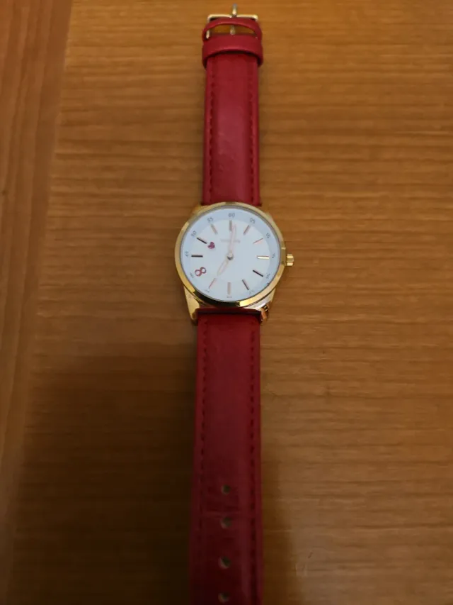 Reloj Parfois Dorado y Rojo