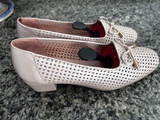 Zapatos Roldán Beige Perforados Talla 39