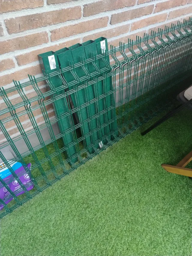 3 paneles Hércules  2.5x0.6m + 6 postes