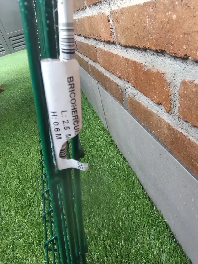 3 paneles Hércules  2.5x0.6m + 6 postes