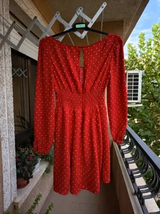 Vestido Bershka rojo lunares