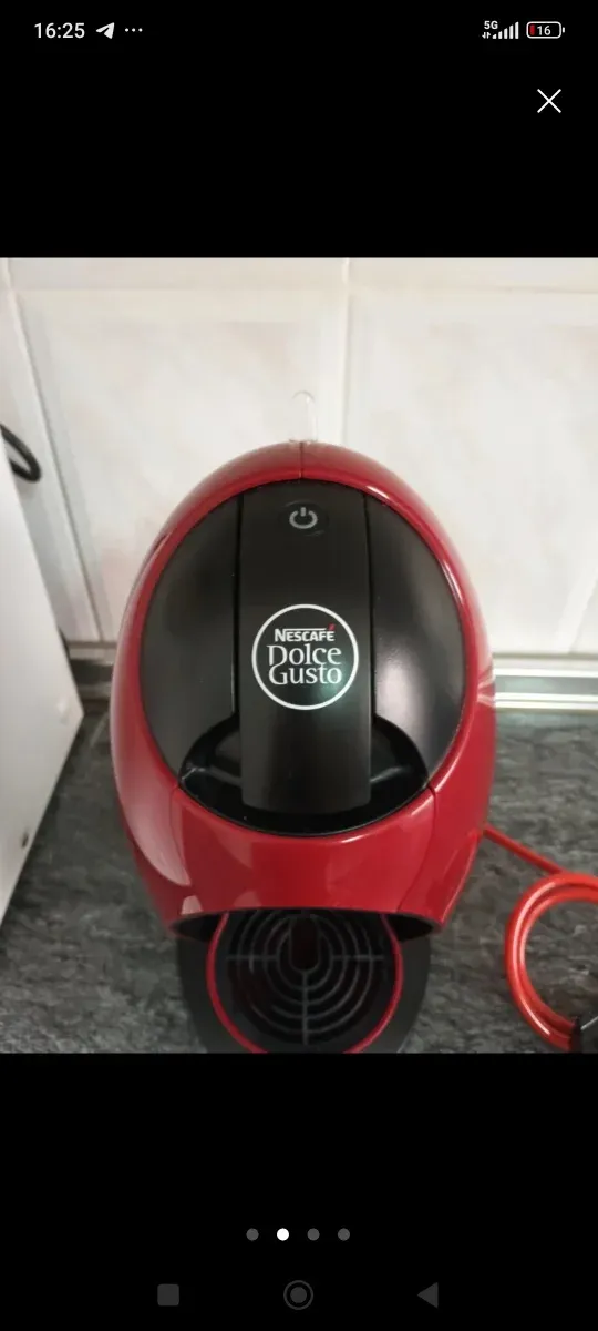 Cafetera Dolce Gusto Roja
