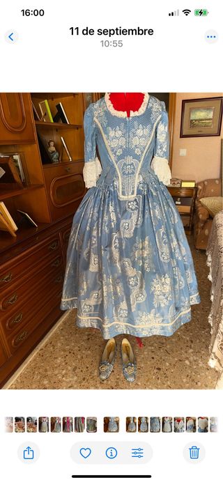 Vestido de Fallera azul y dorado