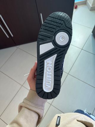 Scarpe Louis Vuitton nere e bianche  taglia 39