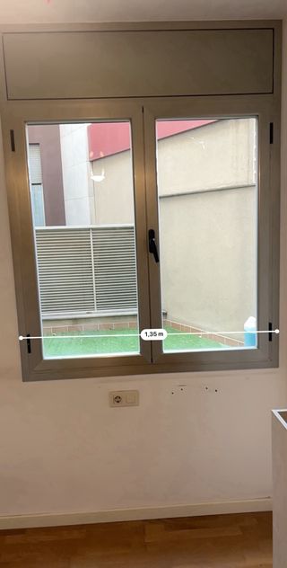 Ventana aluminio con persiana