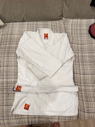 kimono Judo/Jiu Jitsu TIGU Blanco con cinturón 