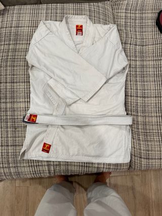 kimono Judo/Jiu Jitsu TIGU Blanco con cinturón 