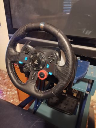 Volante Logitech G29 con Pedales