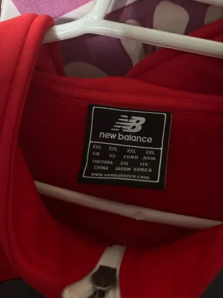 Chaqueta Sevilla FC New Balance Roja Talla Xl
