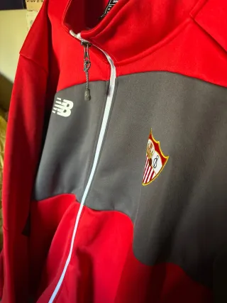 Chaqueta Sevilla FC New Balance Roja Talla Xl