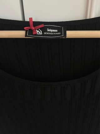 Vestido negro punto Sinéquanone