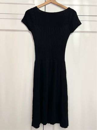 Vestido negro punto Sinéquanone