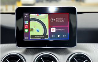 Pantalla Carplay Becker 5.8 Mercedes Benz