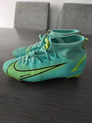 Bambas tacos Nike talla 35