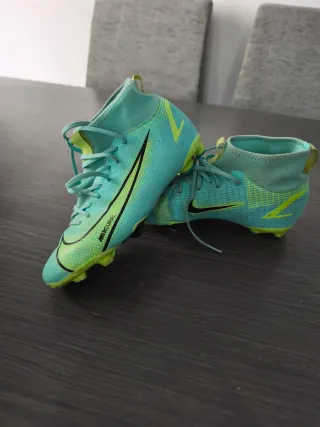 Bambas tacos Nike talla 35