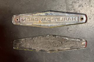 Decals in metallo per serbatoi Harley Davidson.