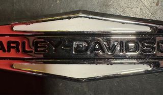 Decals in metallo per serbatoi Harley Davidson.