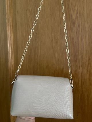 Bolso Solapa Cadena Beige
